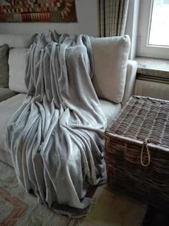 Plaid Grand Luxe Microfibre Gris Pastel 130x160 Cm 280g|m2