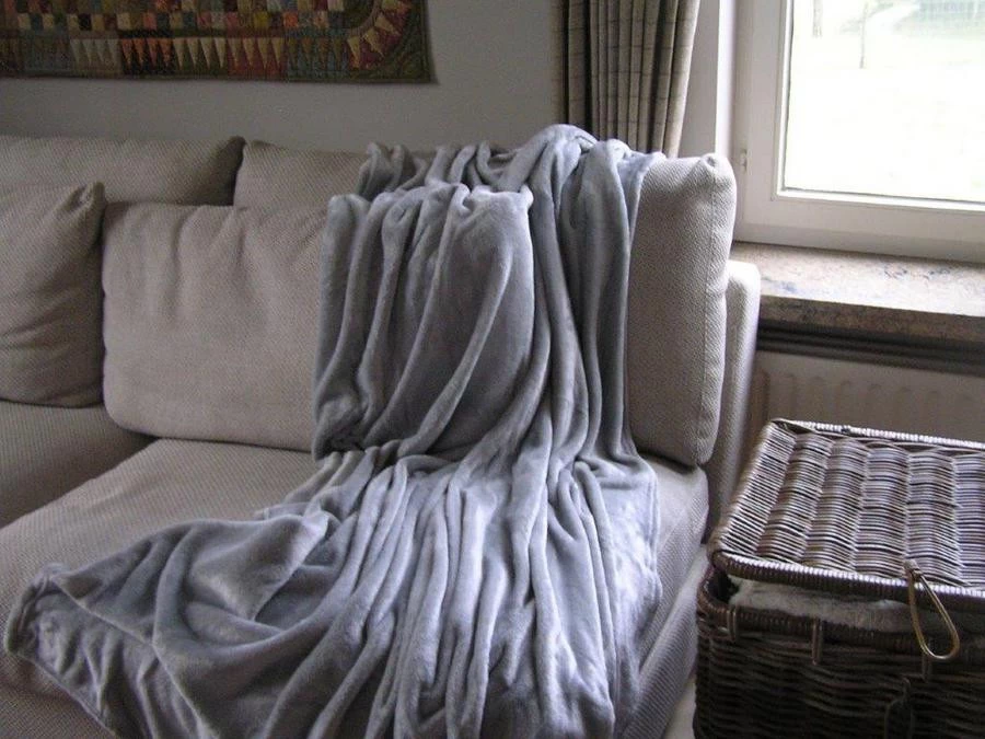 Plaid Grand Luxe Microfibre Gris Pastel 150x200 Cm 280g|m2